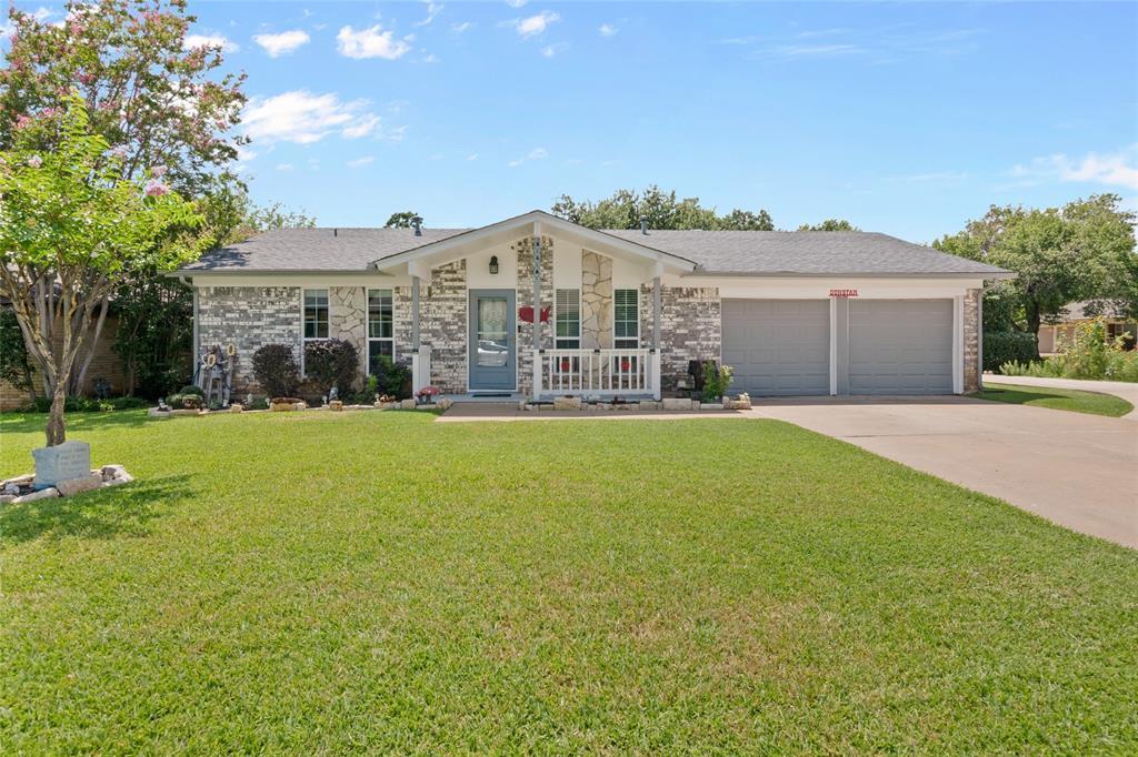 Property Photo:  329 Carnation Lane  TX 76053 