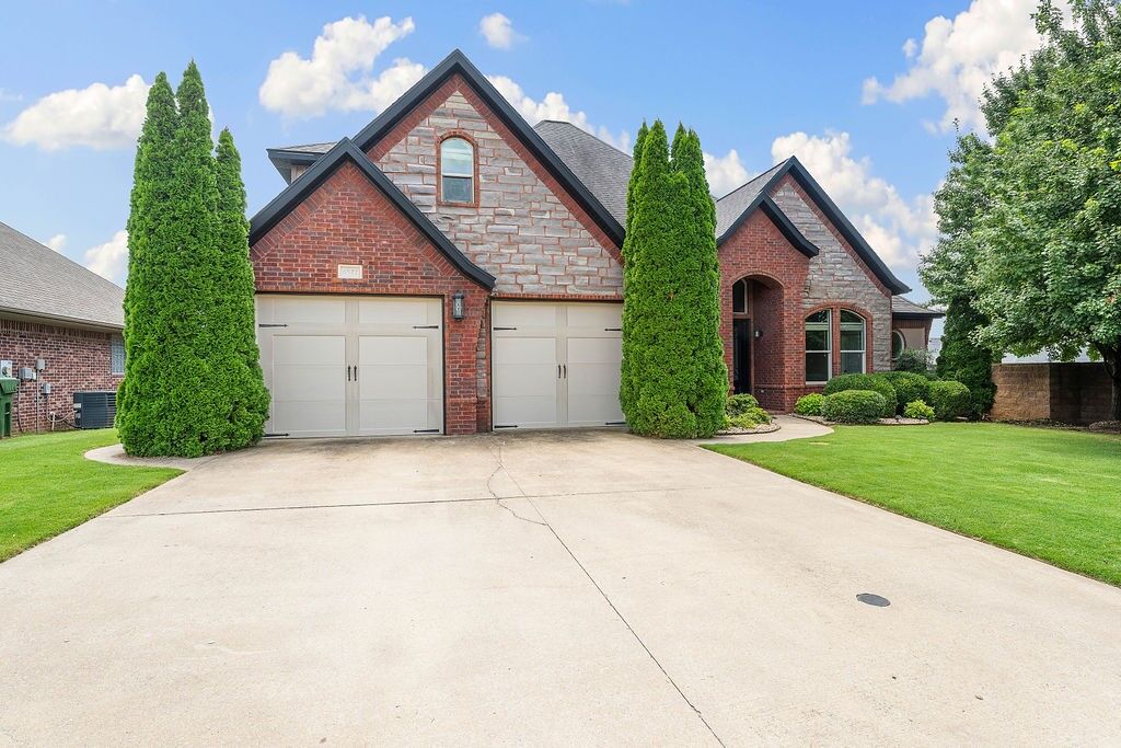 Property Photo: 6522 W Hearth Falls Drive AR 72758