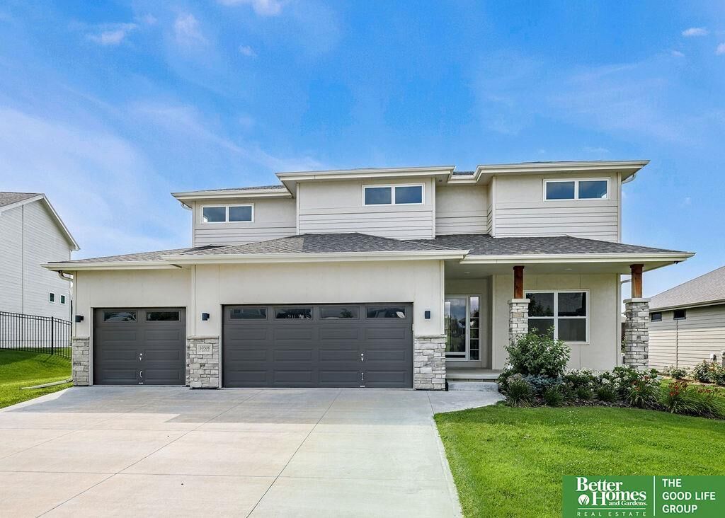 Property Photo:  10506 S 103 Street  NE 68046 