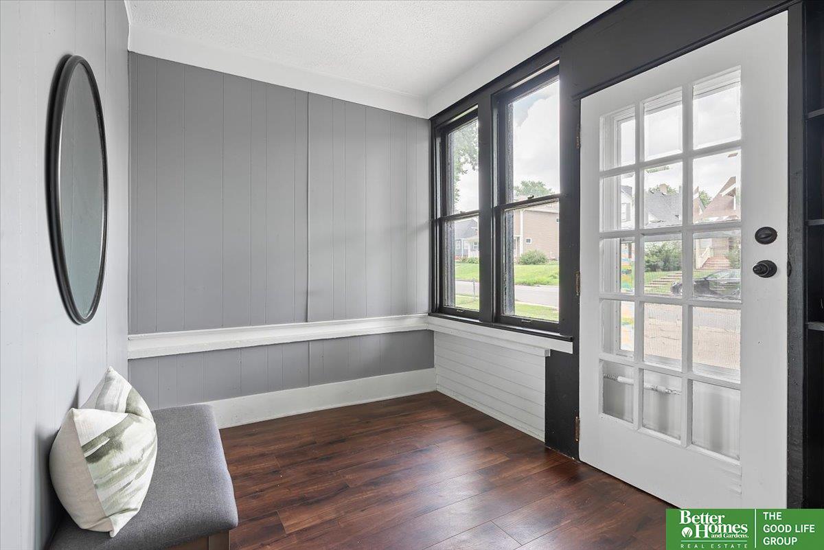 Property Photo: 1924 S 34th Street NE 68105