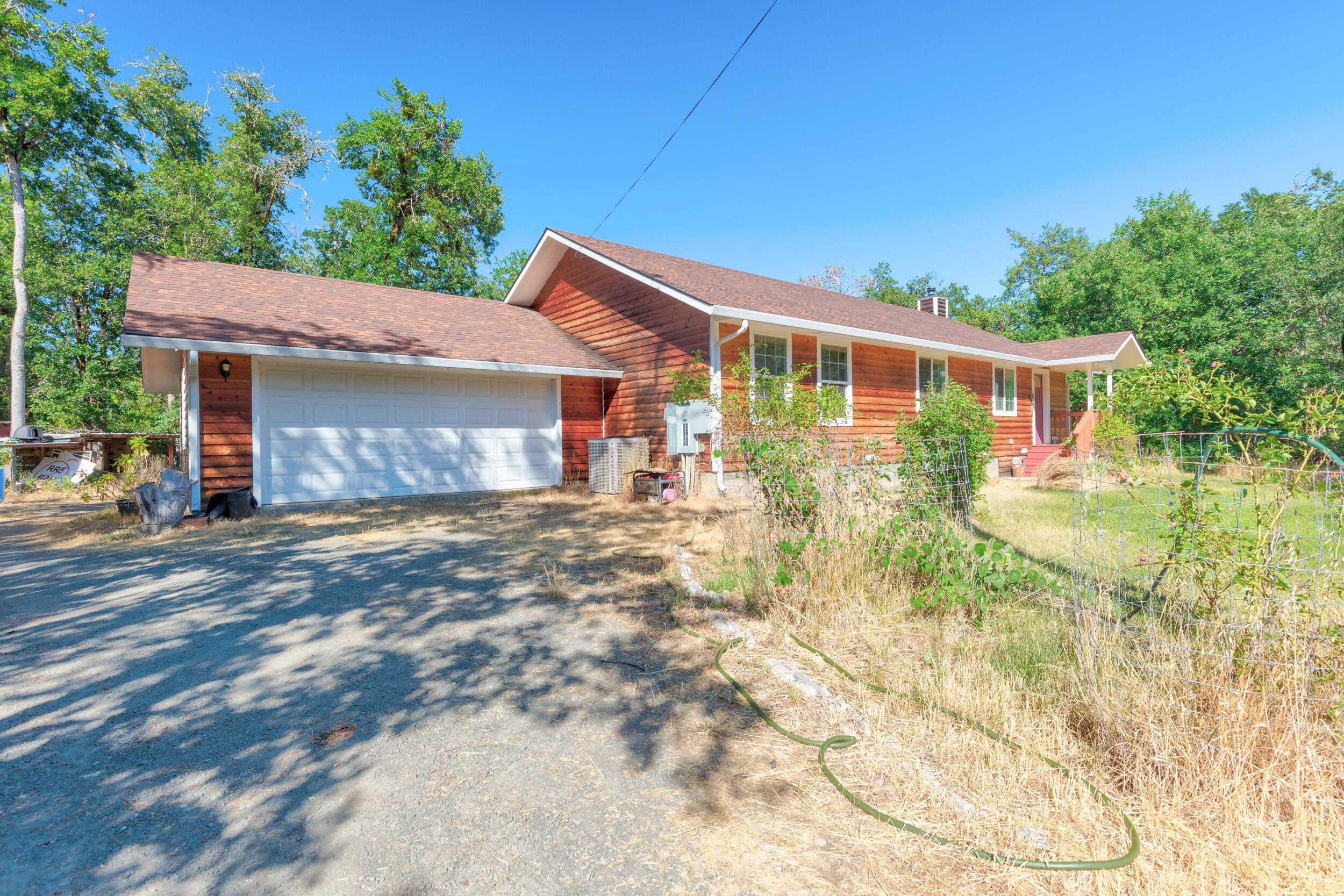 Property Photo: 5626 Lake Shore Drive OR 97538