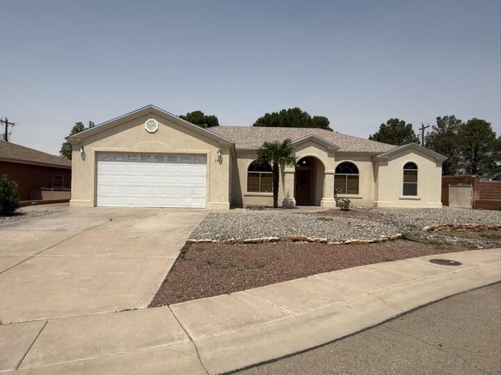 Property Photo: 3911 Wood Lp NM 88310