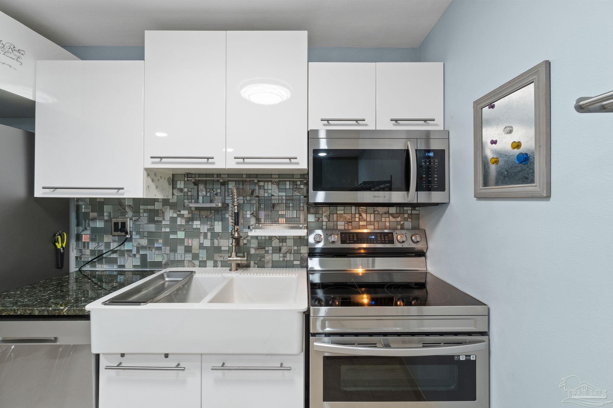 Property Photo: 201 Pensacola Beach Rd D6 FL 32561