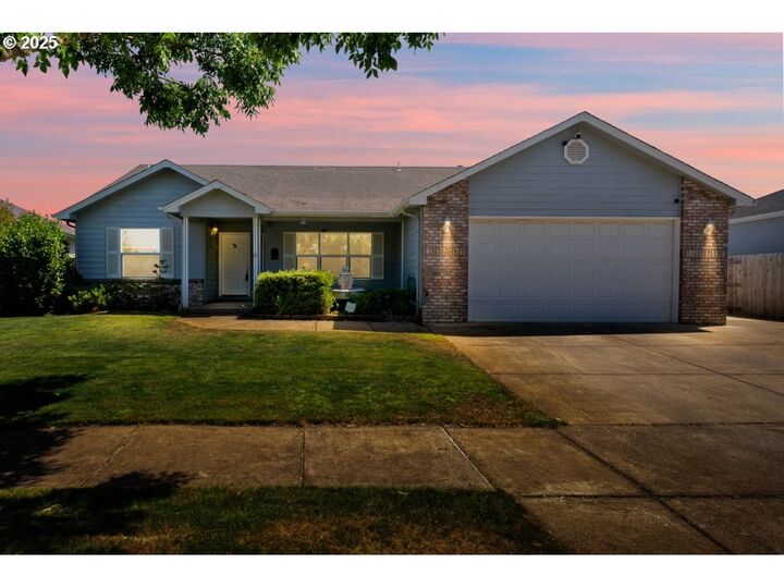 Property Photo: 5970 St Helena St OR 97402