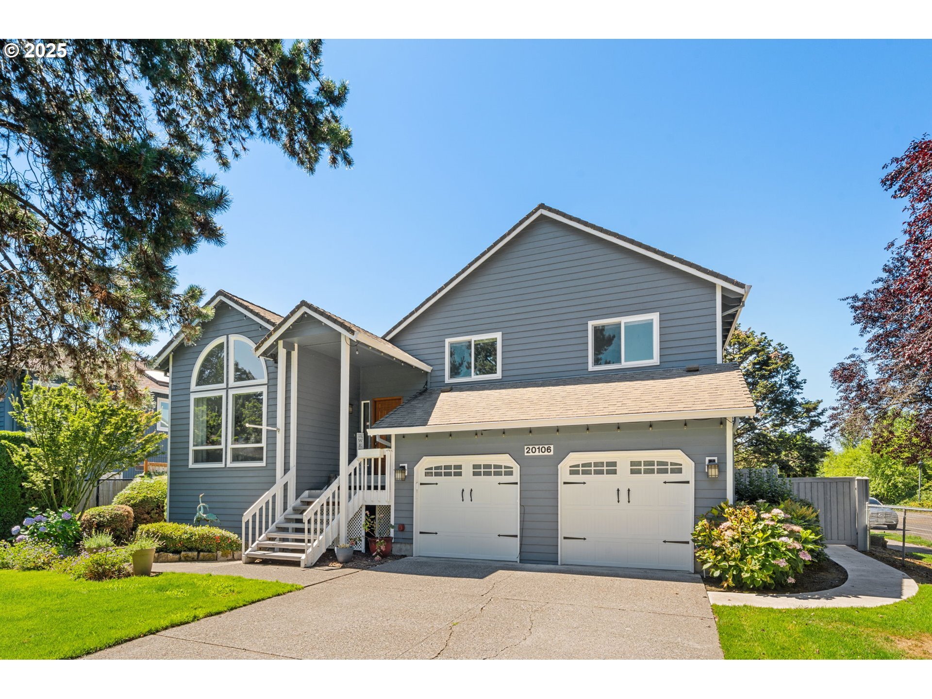 Property Photo: 20106 NE Interlachen Ln OR 97024
