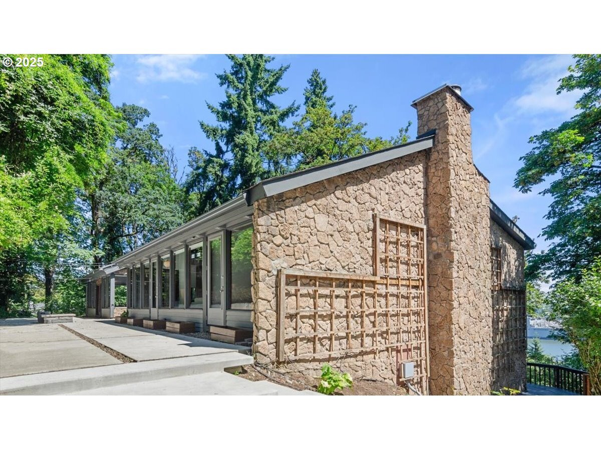 9335 NW Roseway Ave  Portland OR 97231 photo