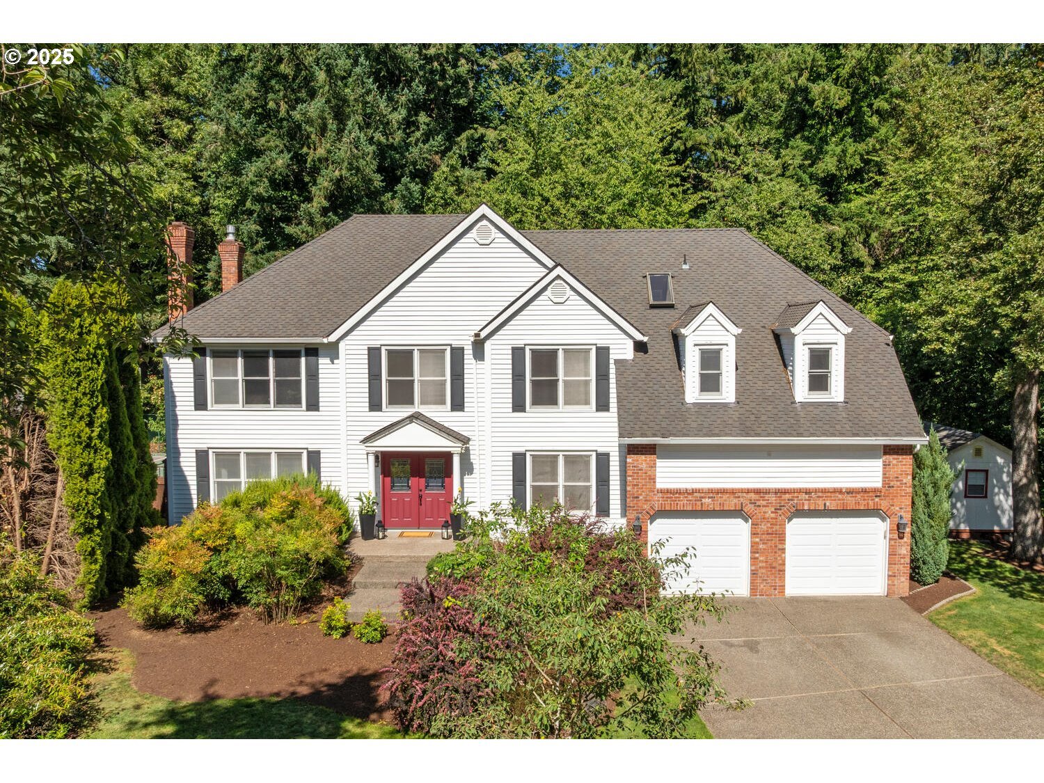 Property Photo:  15601 Manchester Dr  OR 97035 