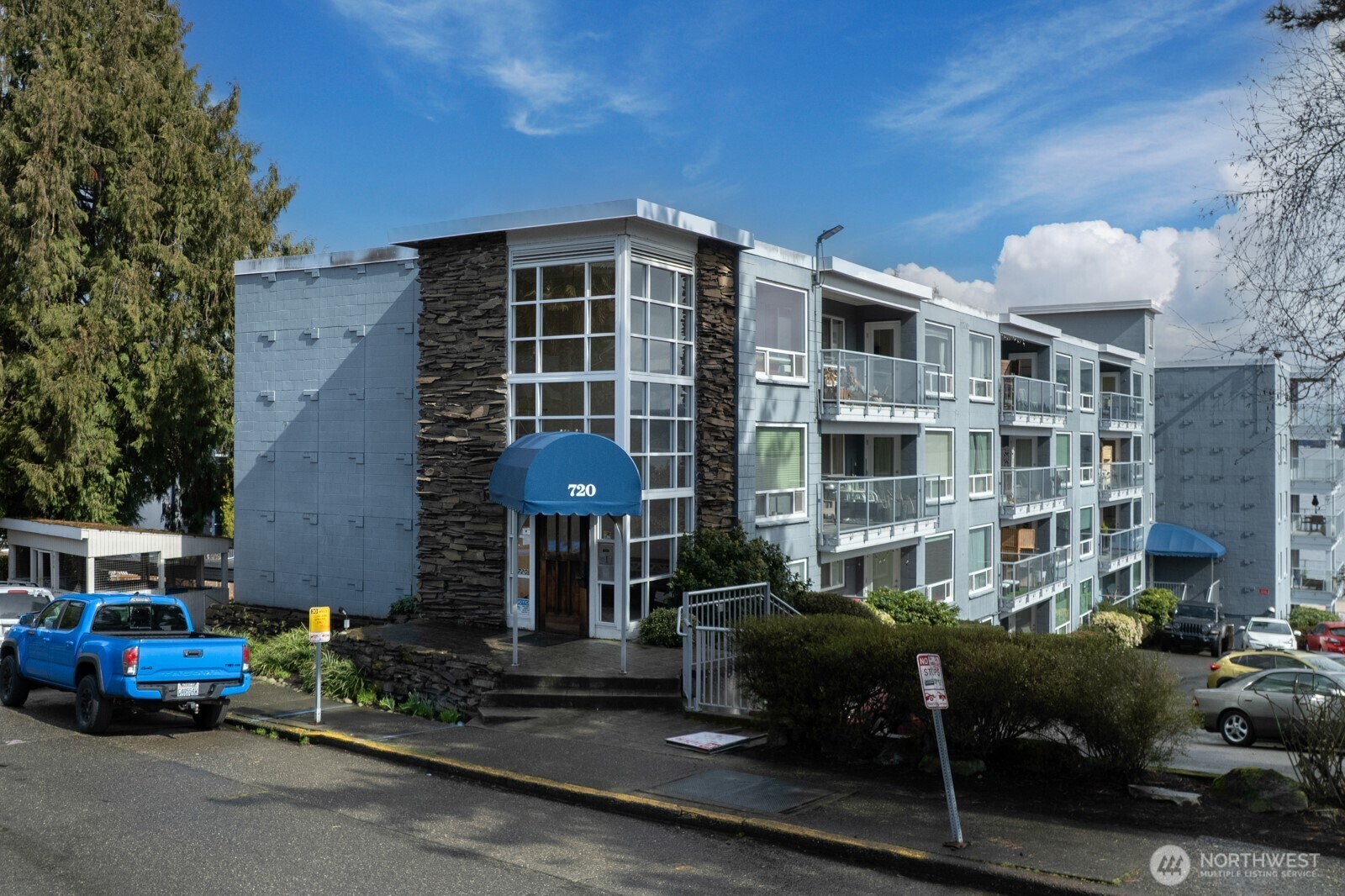 Property Photo: 720 Lakeside Avenue S 103 WA 98144