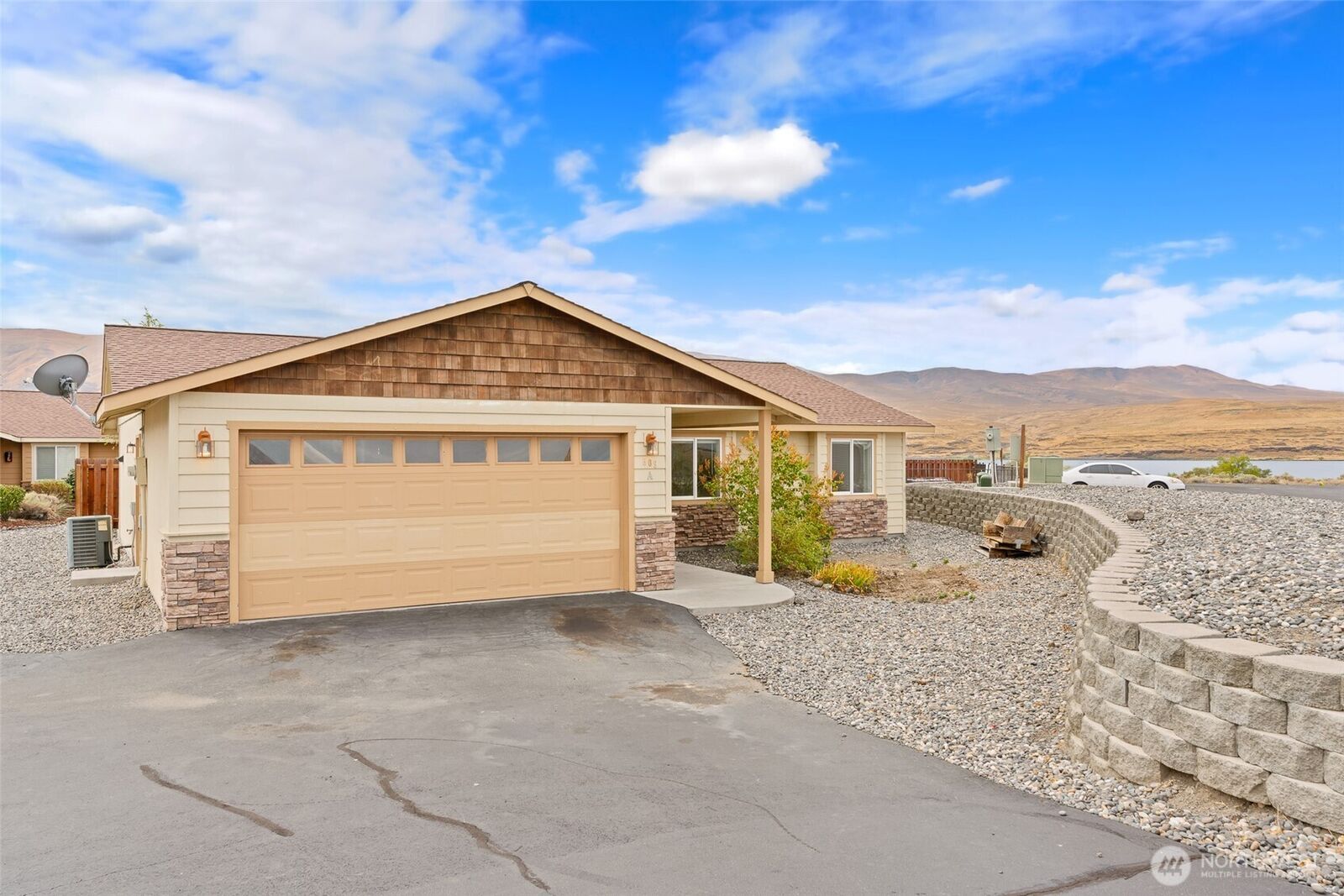 Property Photo:  509 SW Clubhouse Way A  WA 99349 