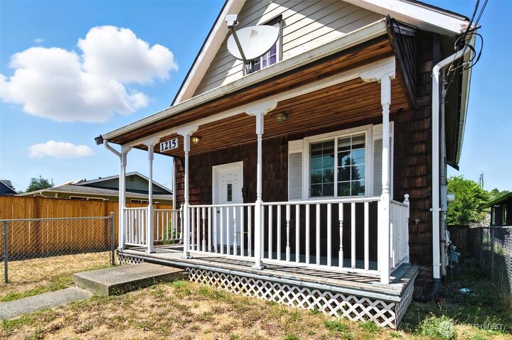 Property Photo: 1215 S 16th Street WA 98405