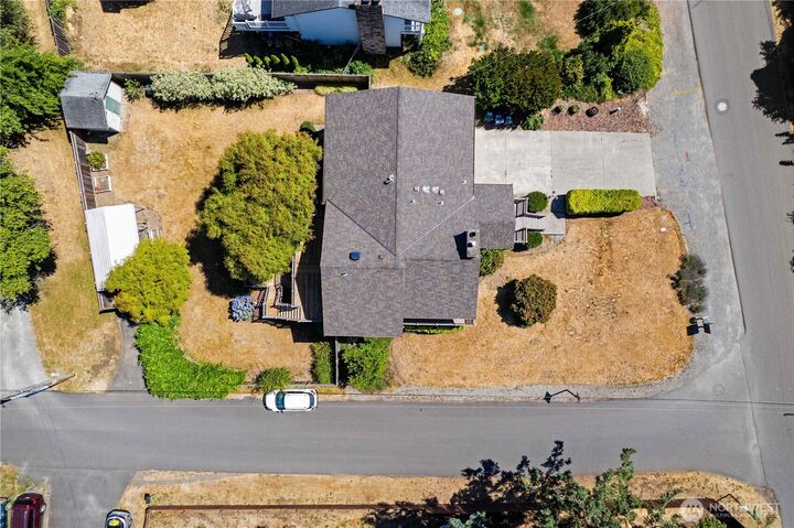 Property Photo:  30202  30th Ave SW  WA 98023 