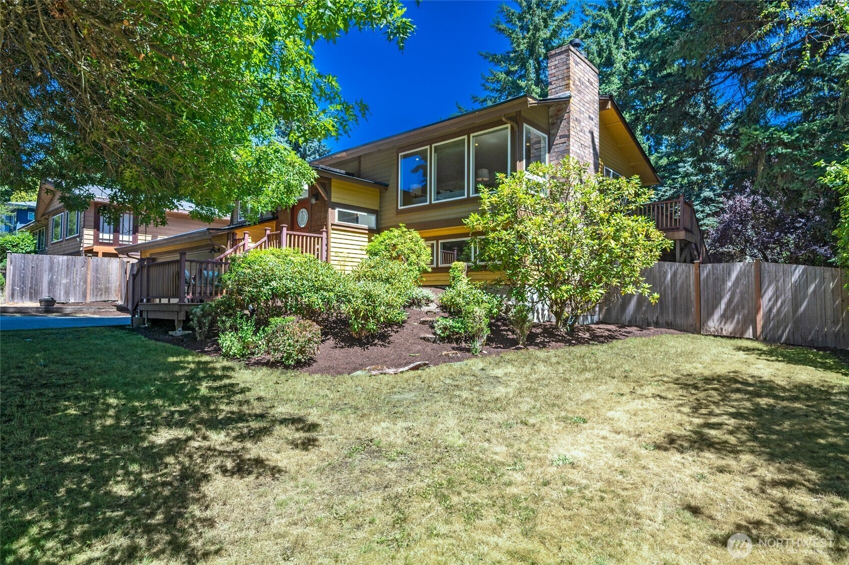 Property Photo:  3046  124th Avenue NE  WA 98005 