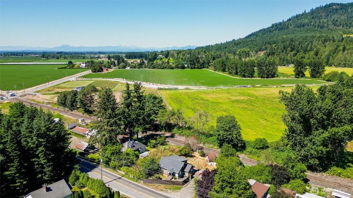 Property Photo:  5942  Lawrence Road  WA 98247 