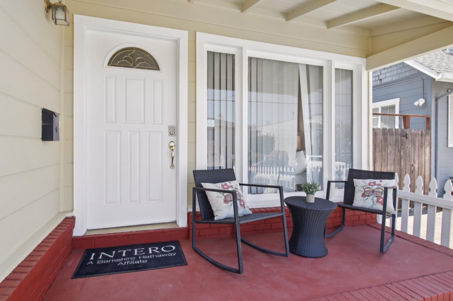 Property Photo:  409 Chestnut Avenue  CA 94066 