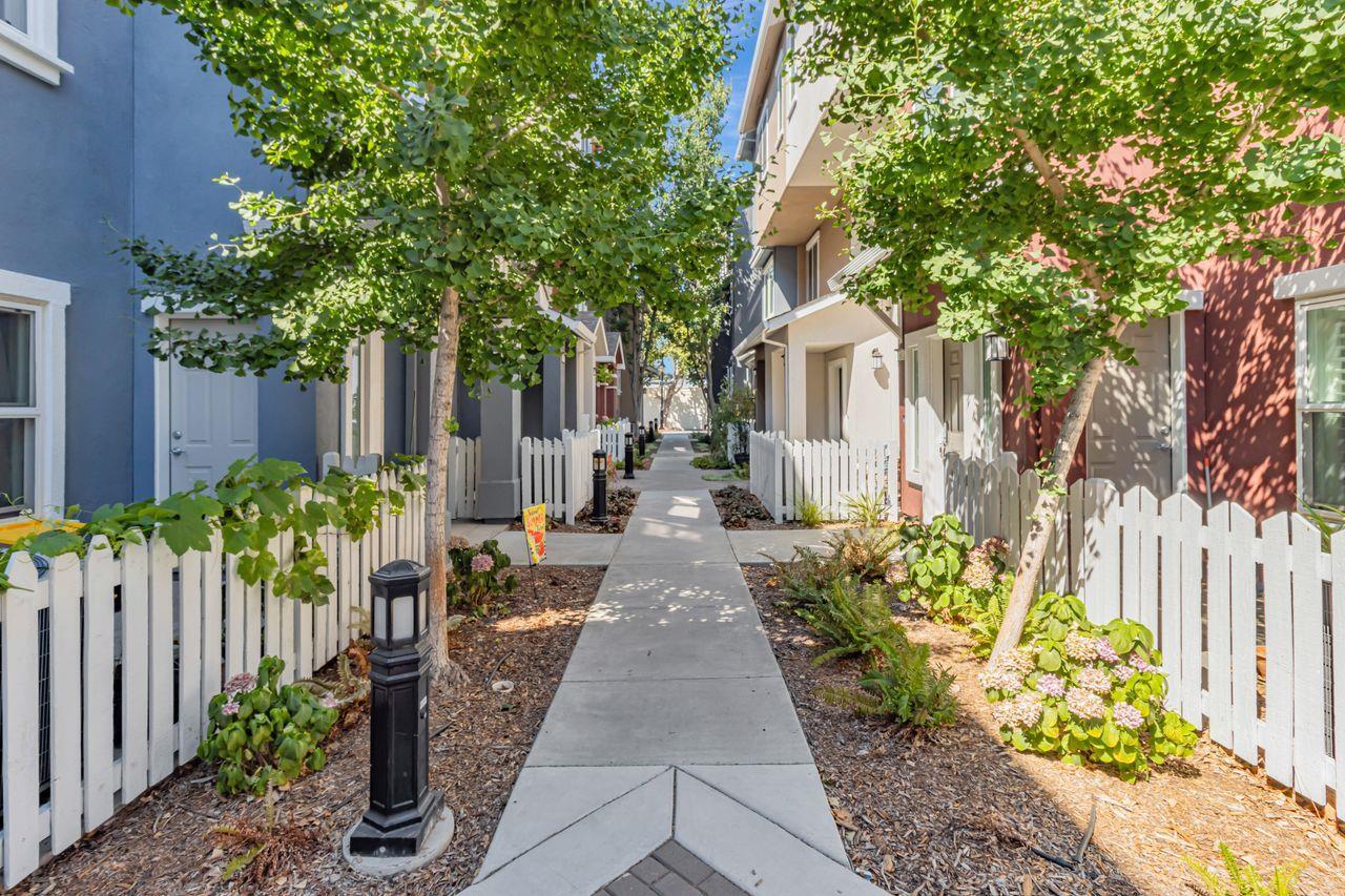 Property Photo:  907 Rancho Place  CA 95126 