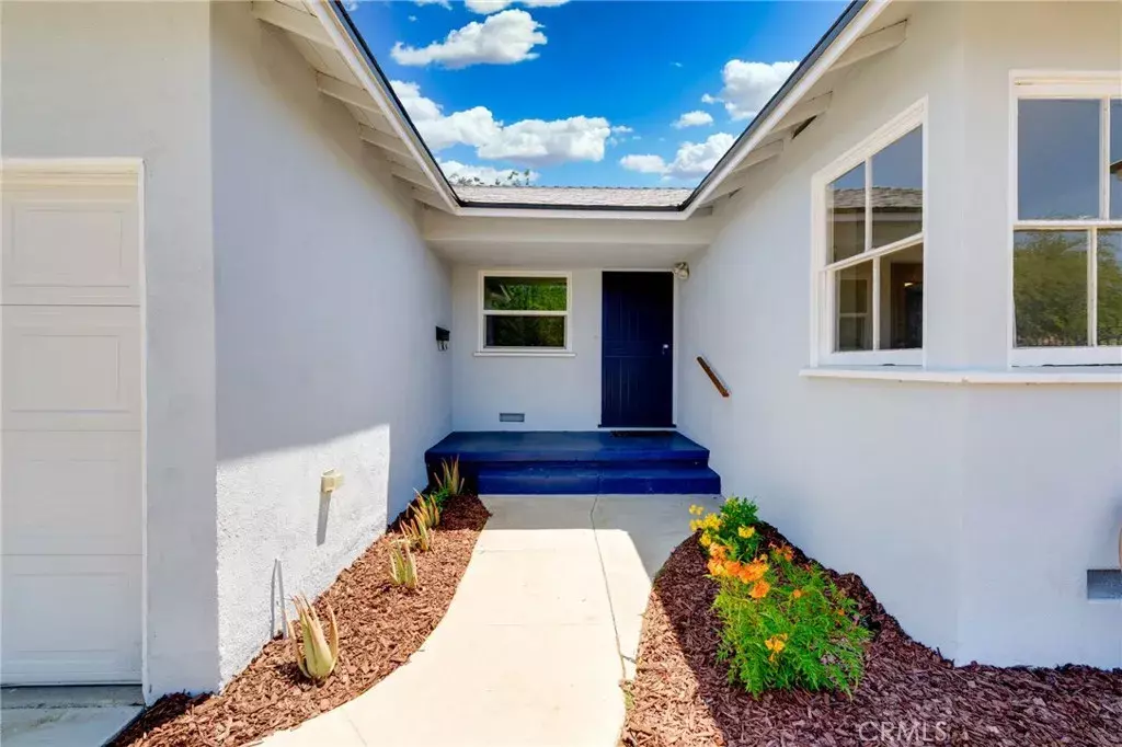 Property Photo:  38338 16th Street East  CA 93550 