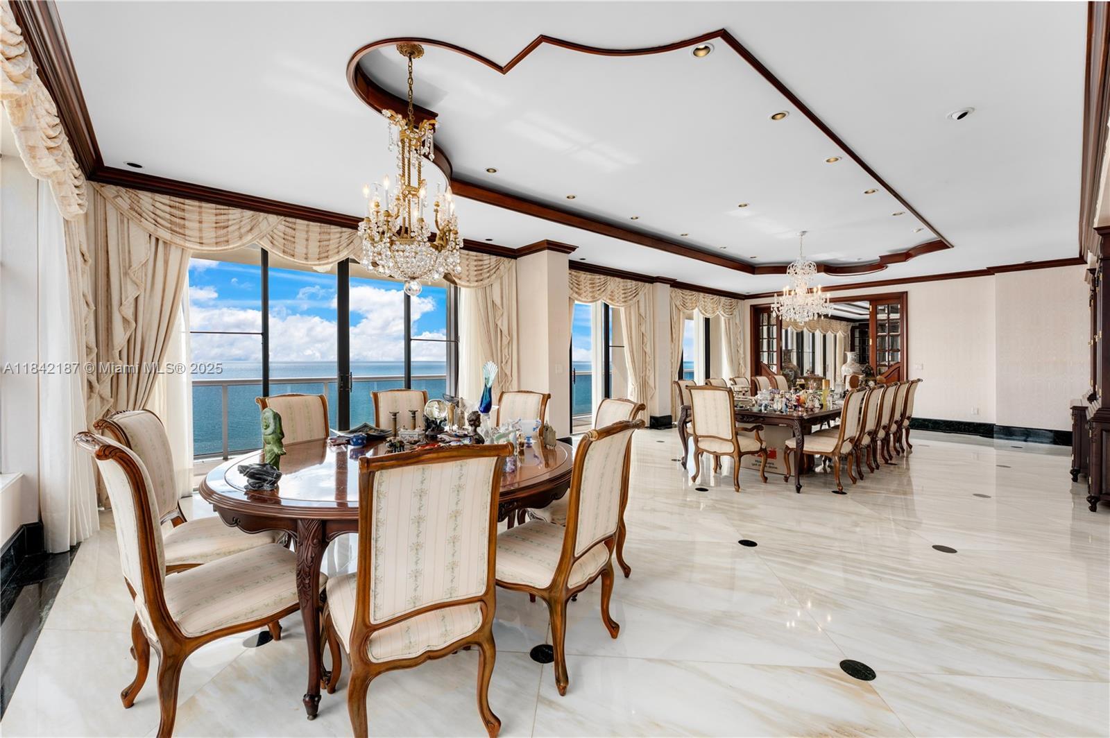 Property Photo: 5757 Collins Ave Ph-4 FL 33140