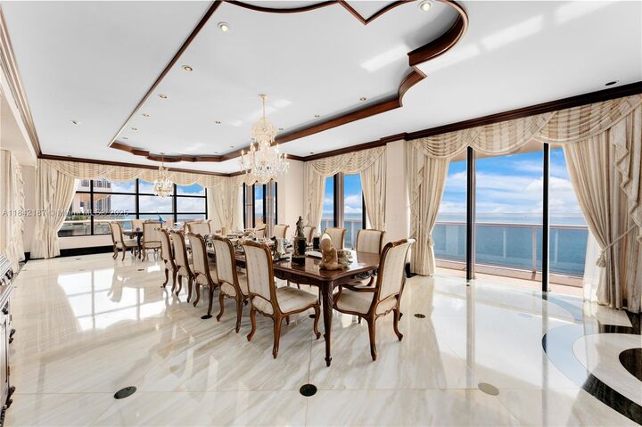 Property Photo: 5757 Collins Ave Ph-4 FL 33140