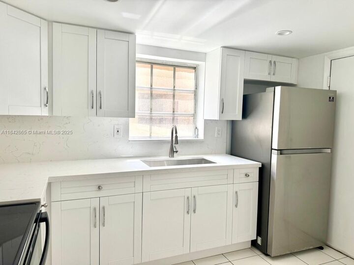 Property Photo: 10901 N Kendall Dr 212 FL 33176