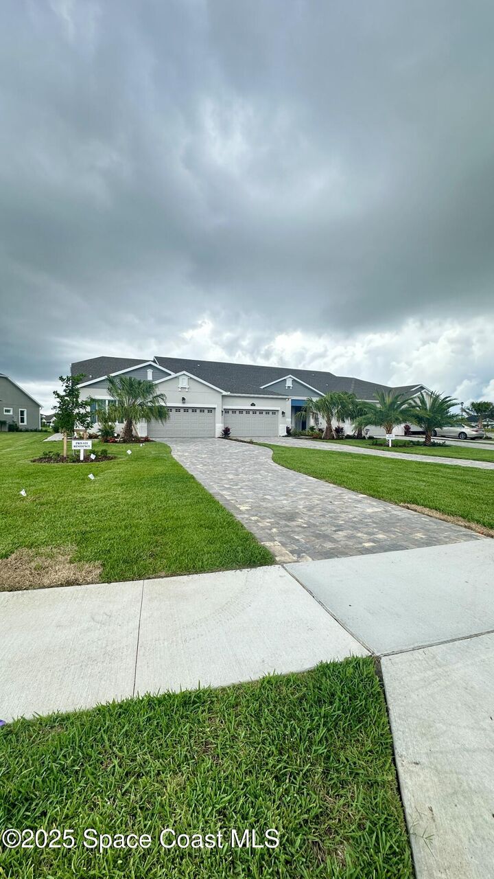 Property Photo:  7820 Cache Creek Lane  FL 32940 