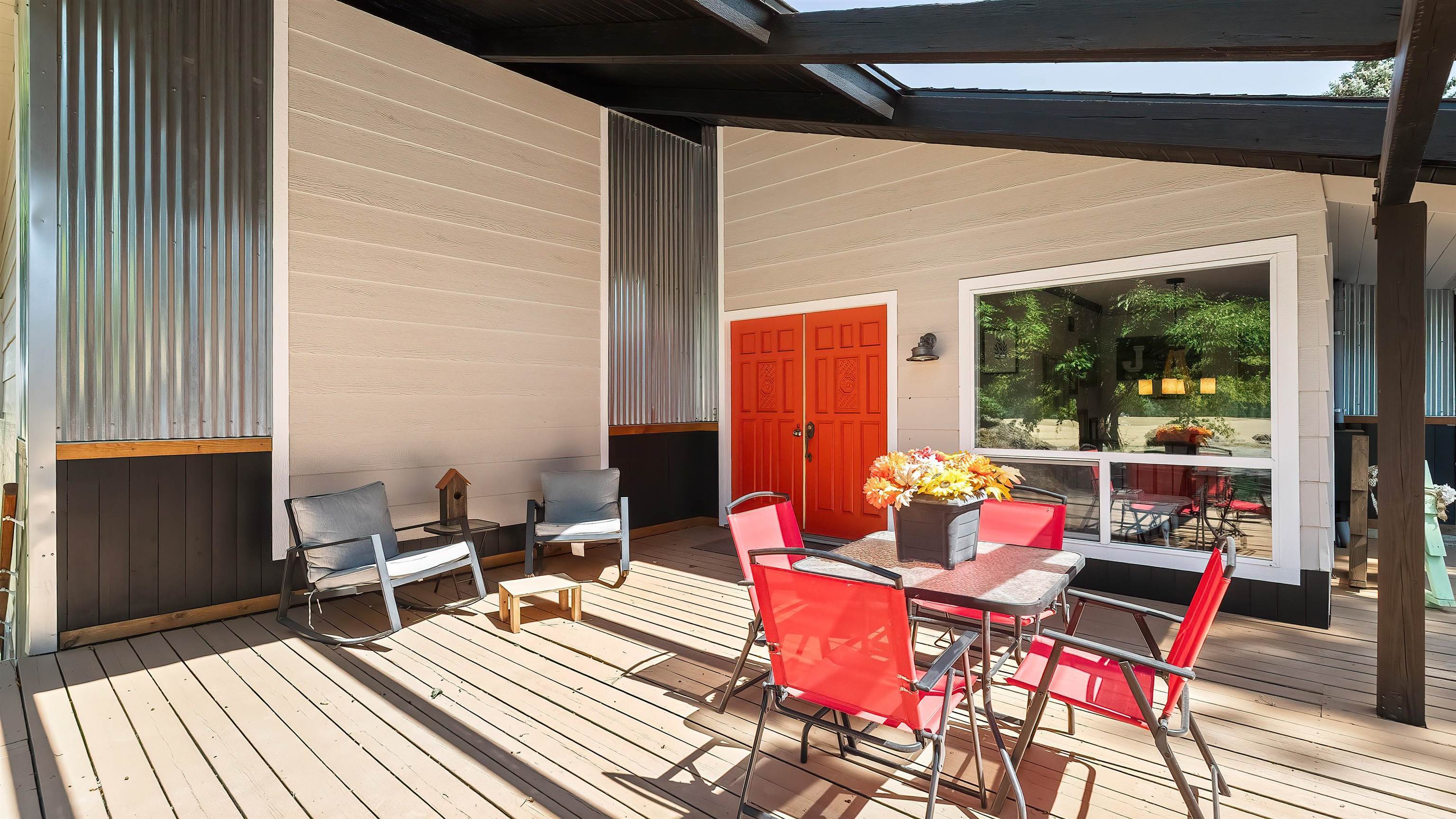 Property Photo: 8001 E Woolard Rd WA 99005