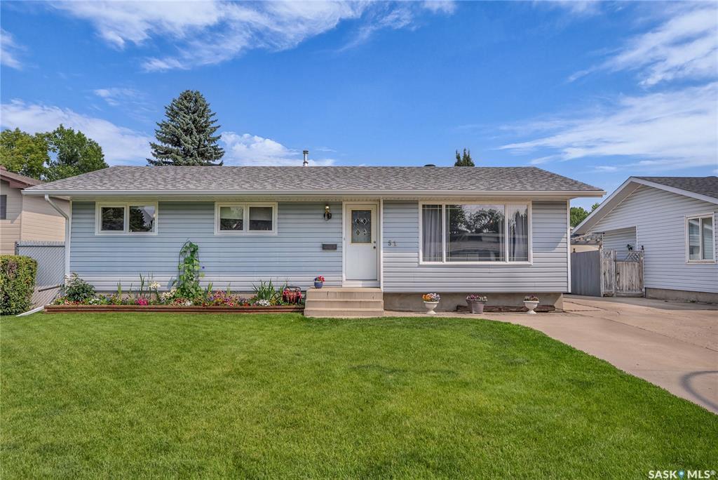 Property Photo: 51 Jordan Place SK S7L 4J2