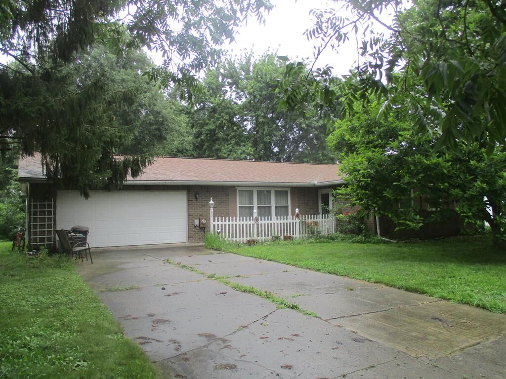 Property Photo: 178 Poplar Street OH 43143