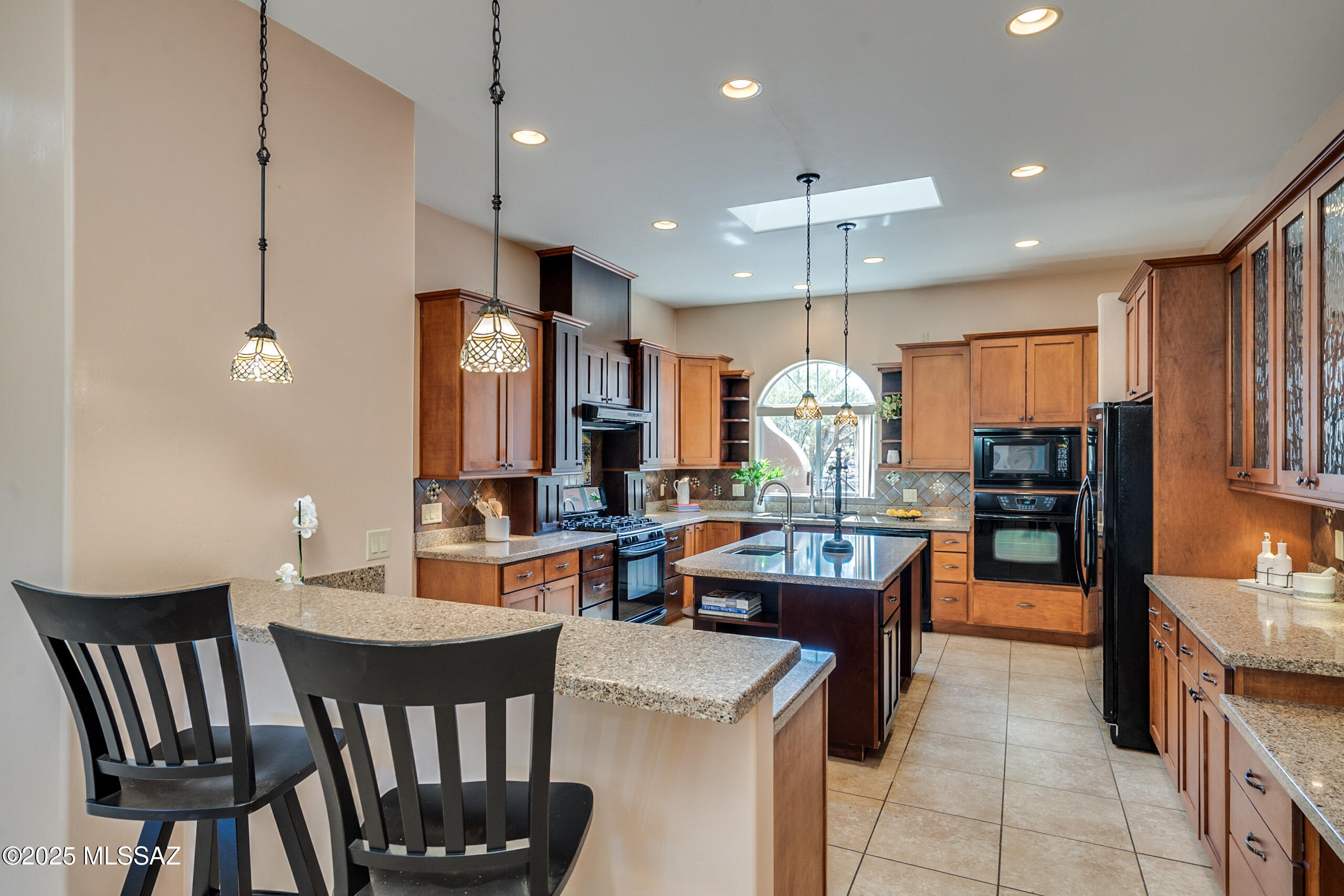Property Photo:  6521 E Marta Hillgrove  AZ 85710 