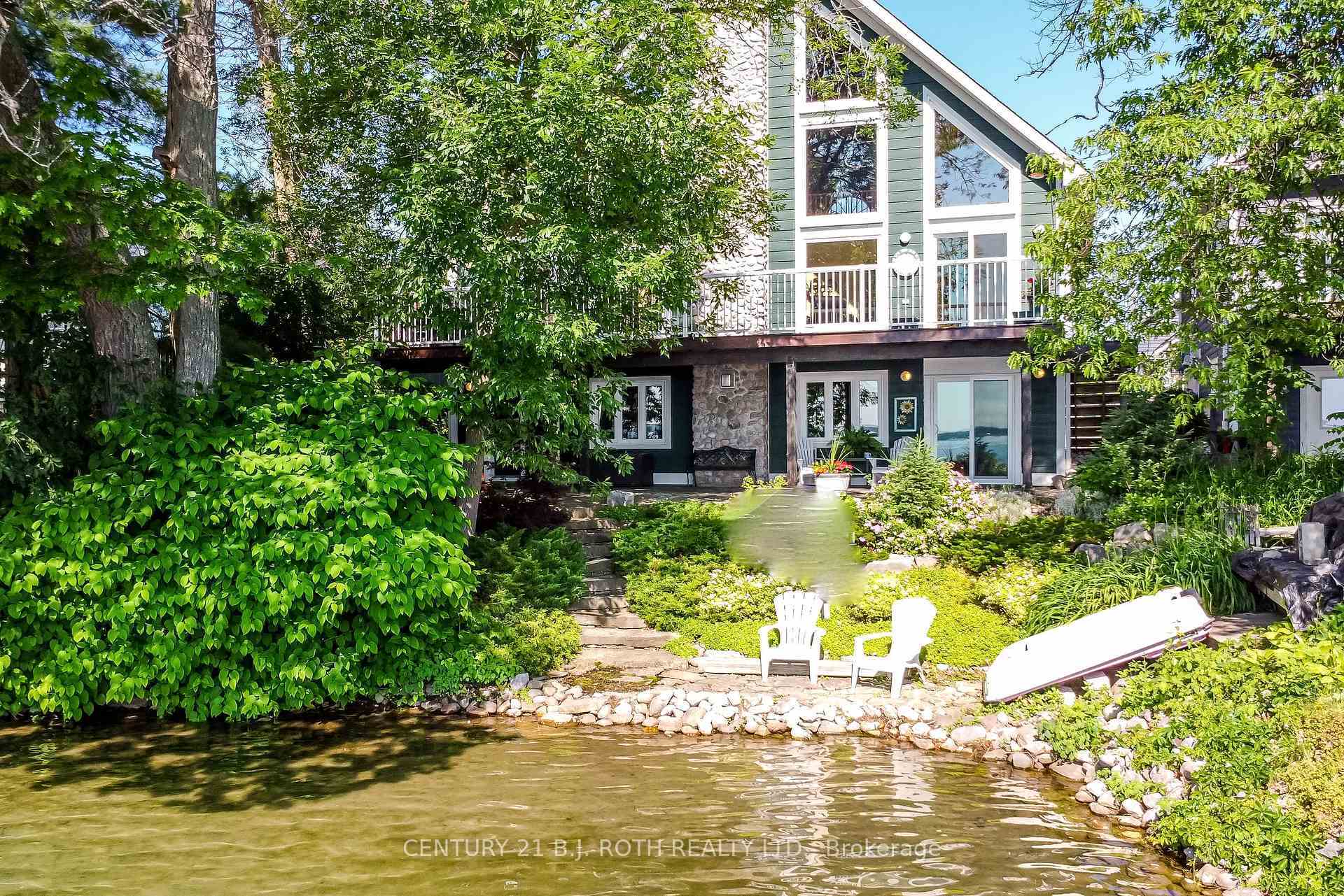 Photo de la propriété:  3931 Menoke Beach Road  ON L3V 0T9 