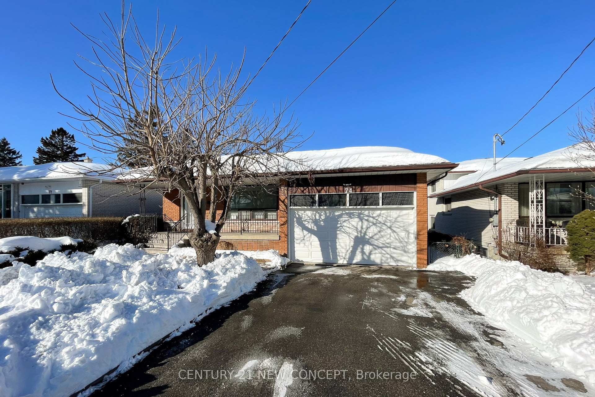 Property Photo: 74 Clark Avenue E Main ON L3T 1S5