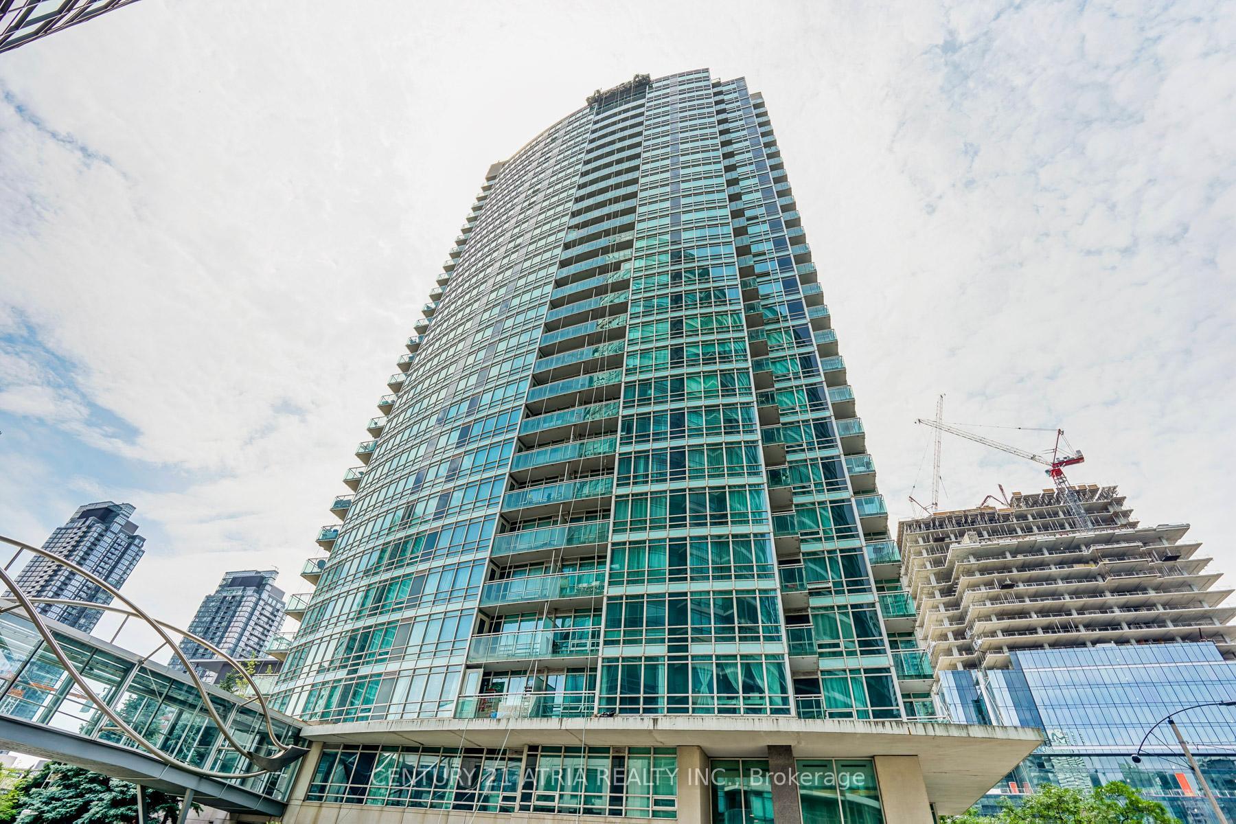 Photo de la propriété:  381 Front Street 3102  ON M4V 2T6 