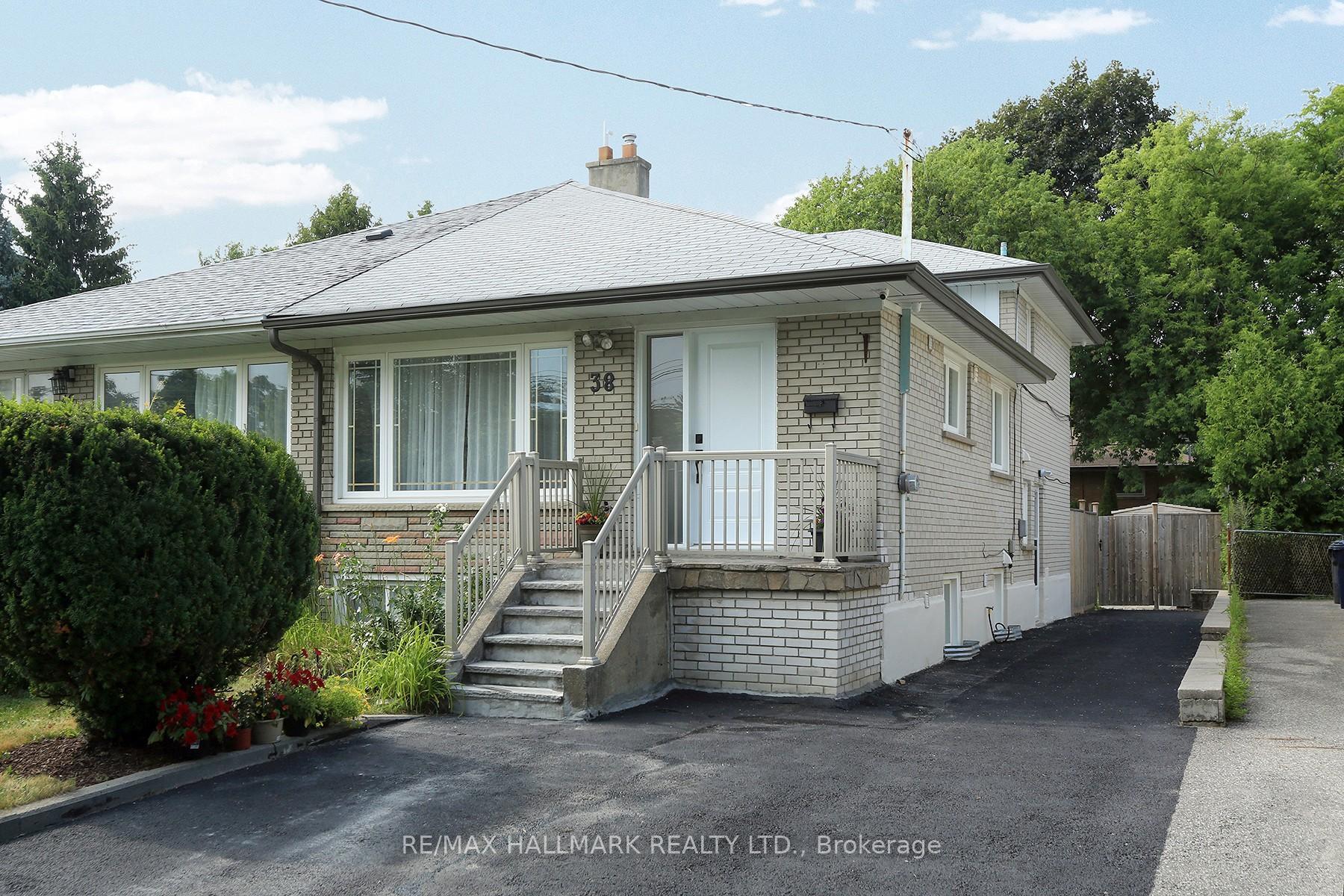 38 Santa Barbara Road  Toronto ON M2N 2C2 photo