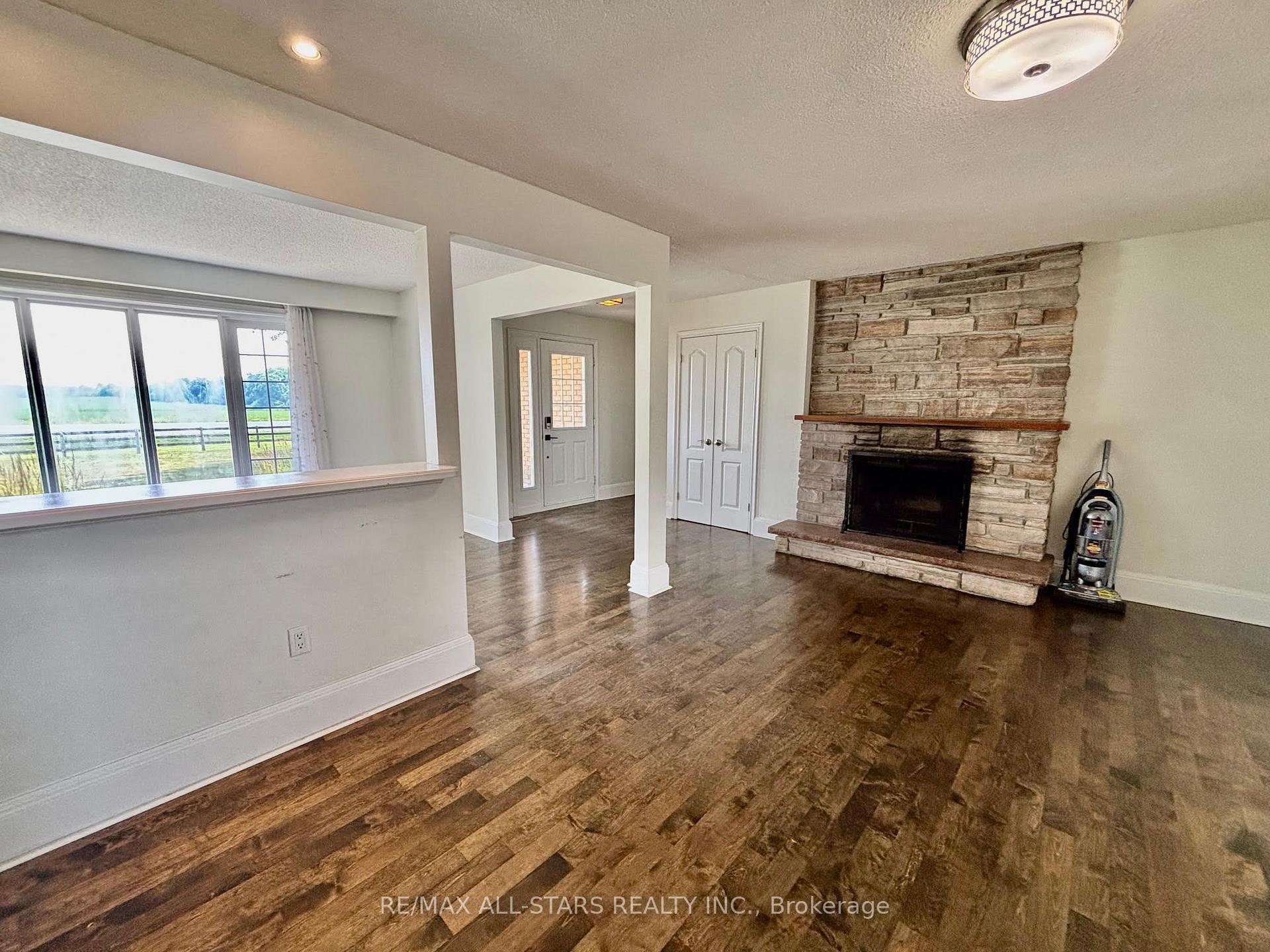 Photo de la propriété:  11648 Kennedy Road  ON L6C 1P3 