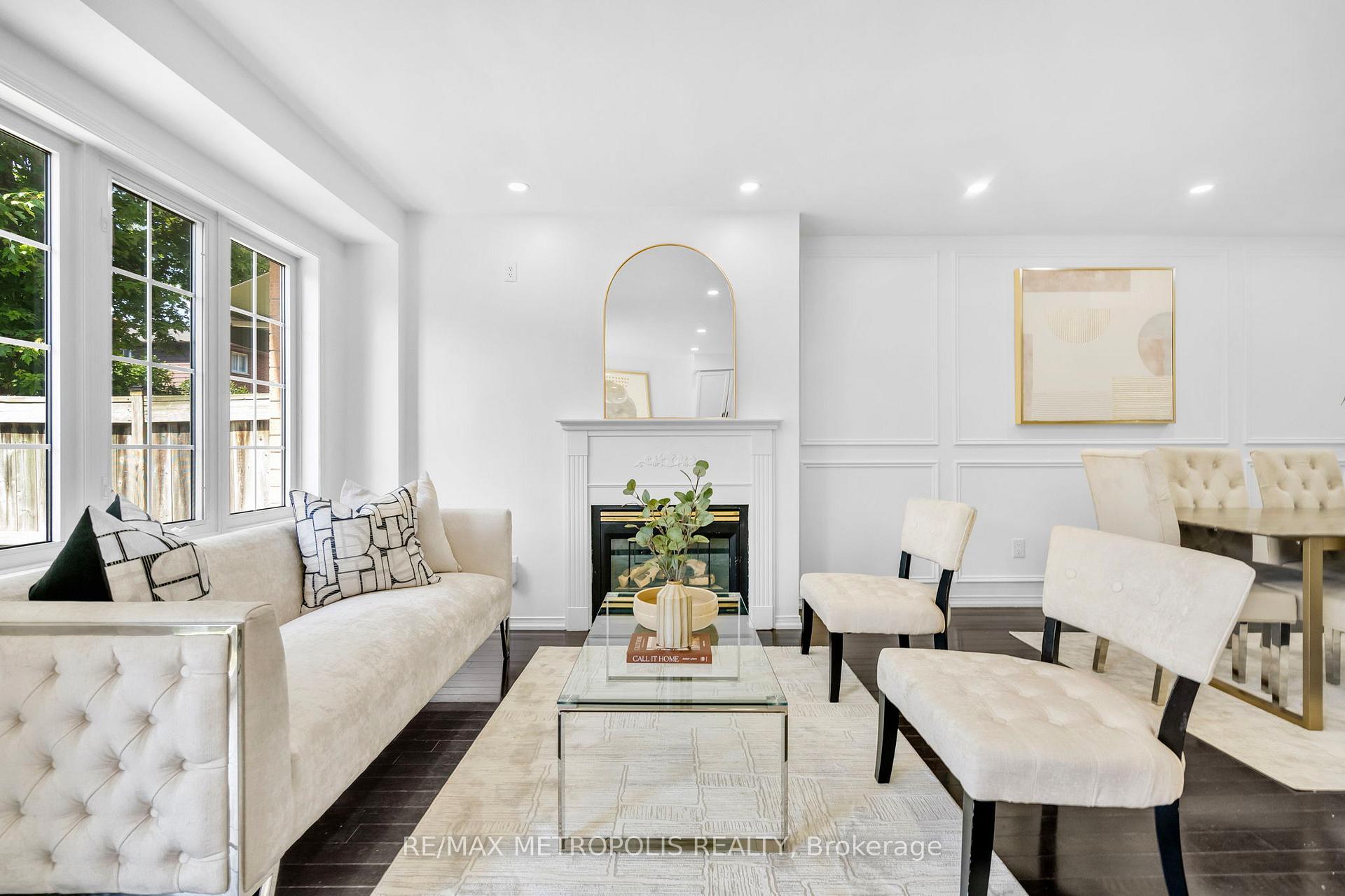 Property Photo:  50 Frank Faubert Drive  ON M1C 5H7 