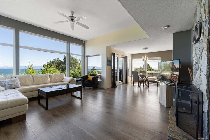 Property Photo:  4943 Fillinger Cres  BC V9V 1H9 