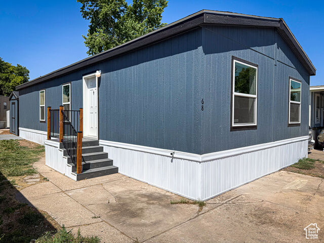 Property Photo: 75 W 250 N UT 84015