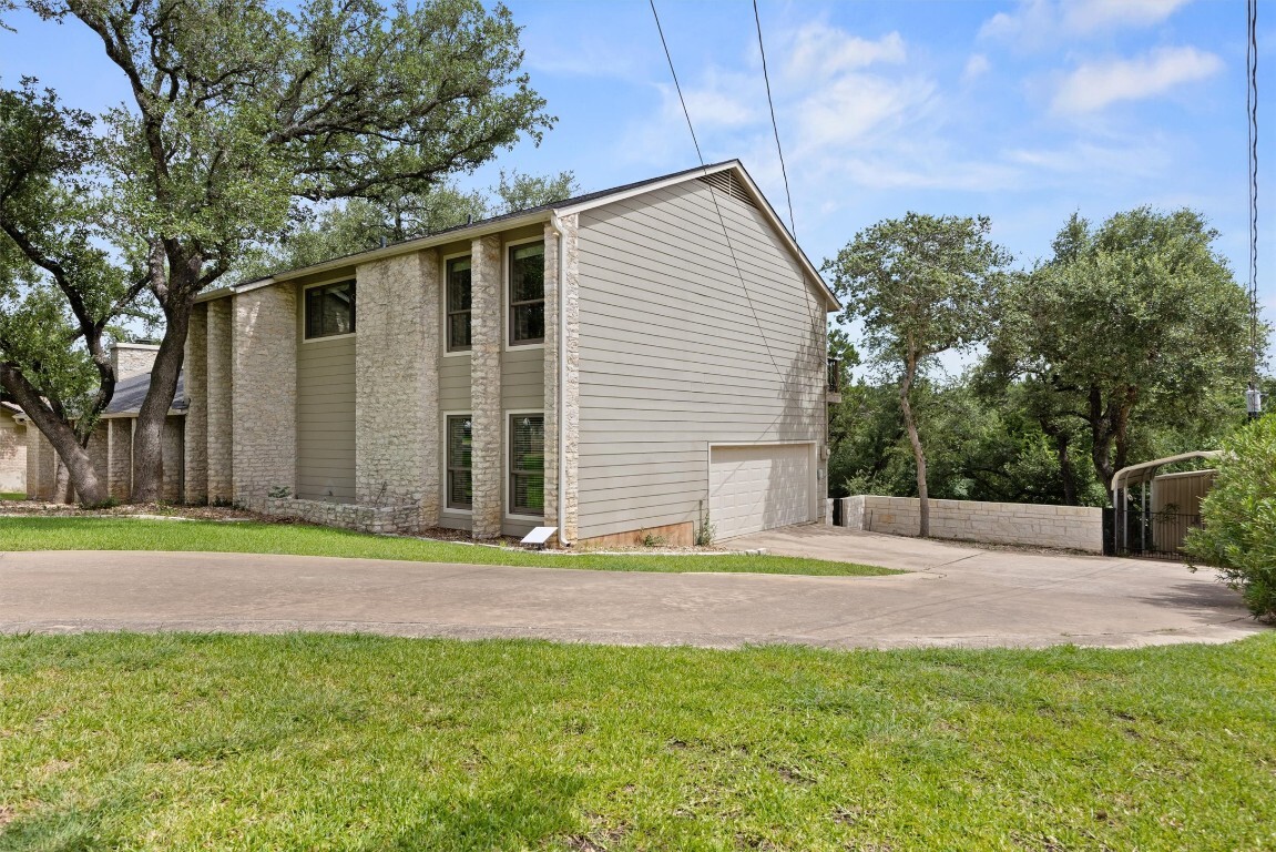 Property Photo: 413 Ridgecrest Road TX 78628