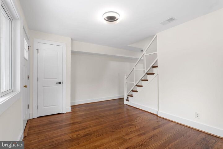 Property Photo: 3625 S Four Mile Run Drive VA 22206