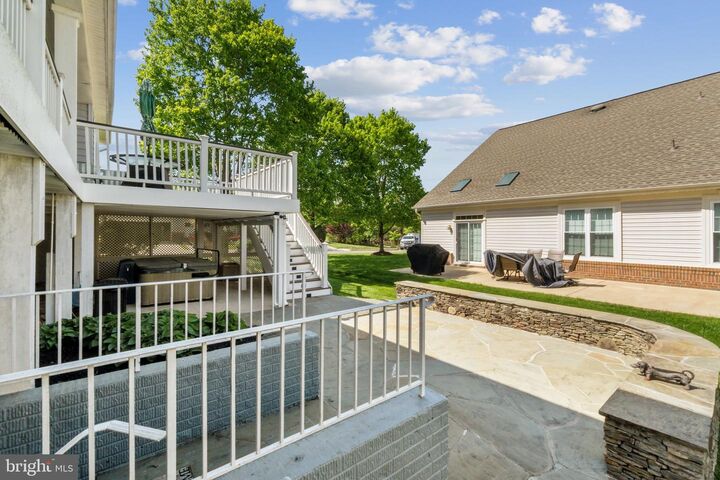Property Photo: 13882 Cinch Lane VA 20155