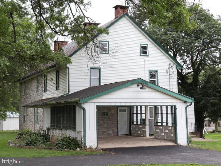 Property Photo: 2475 Oregon Pike PA 17601