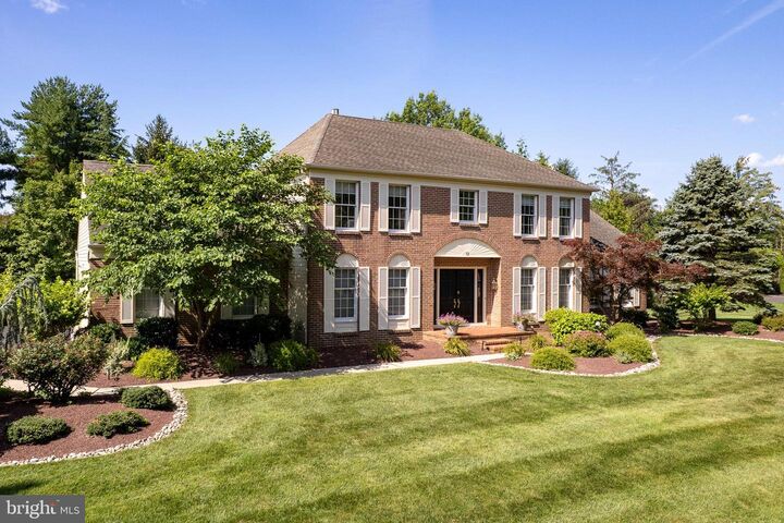 Property Photo:  12 Penrose La  NJ 08550 