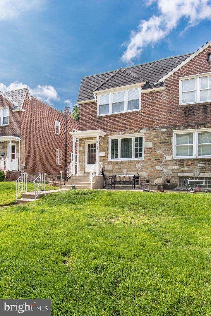 Property Photo:  8119 Cresco Avenue  PA 19136 