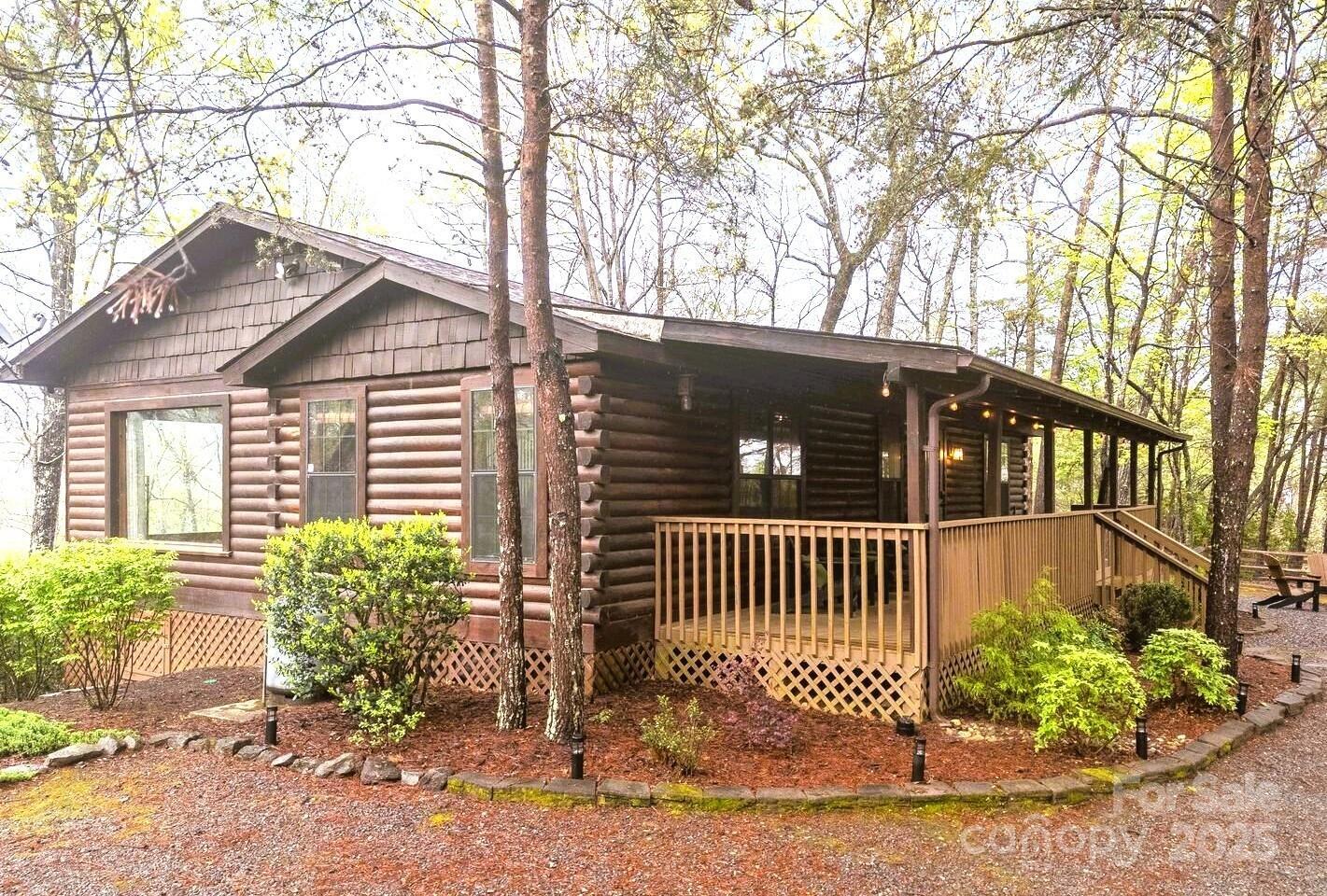 Property Photo: 590 Raven Boulevard NC 28746