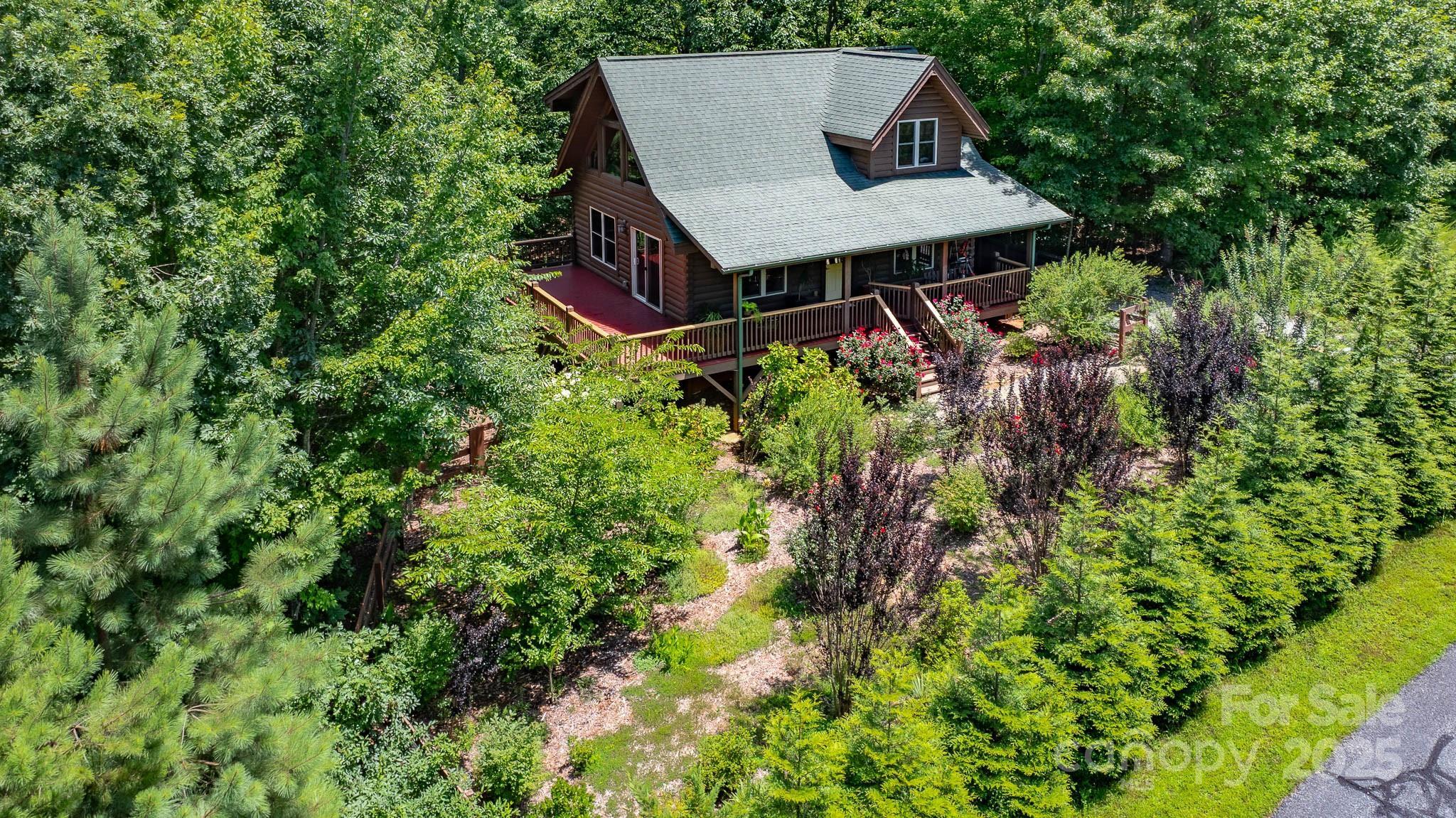 Property Photo: 721 Grandview Loop 78 NC 28761