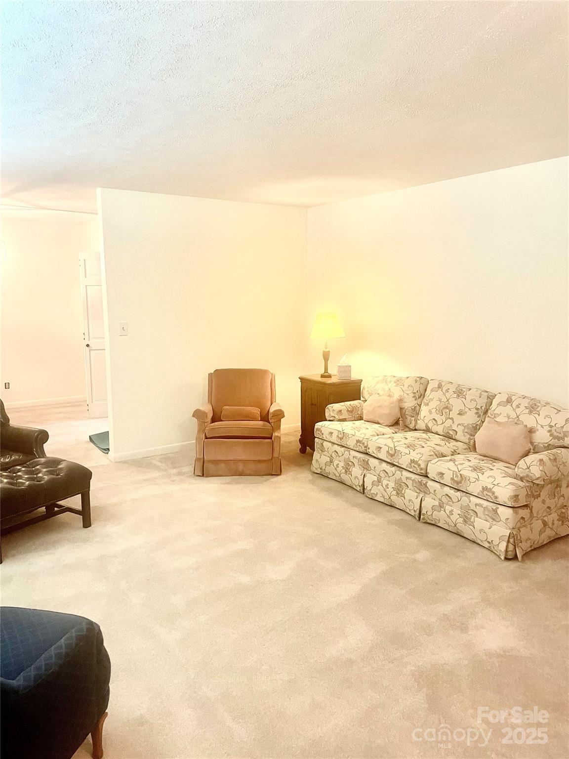 Property Photo: 3321 Hollyhill Circle NC 28690