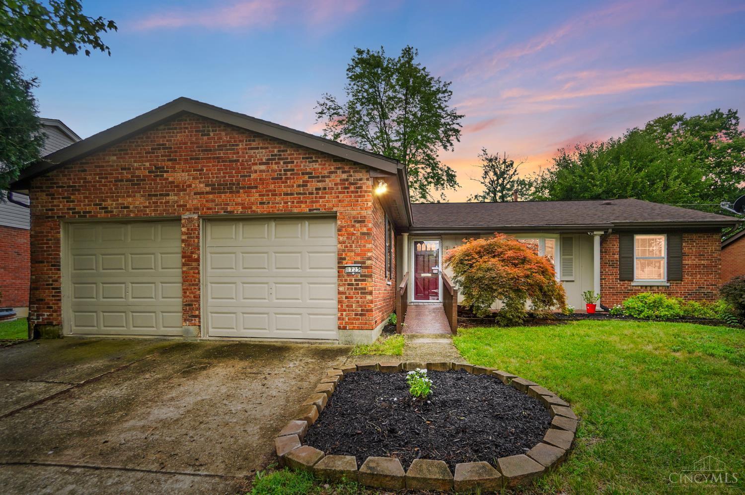 Property Photo: 1725 Forester OH 45240