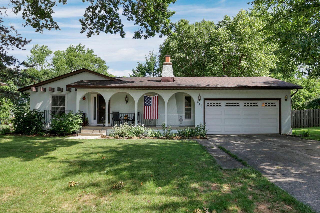 Property Photo:  680 Jonsol Court  OH 43230 