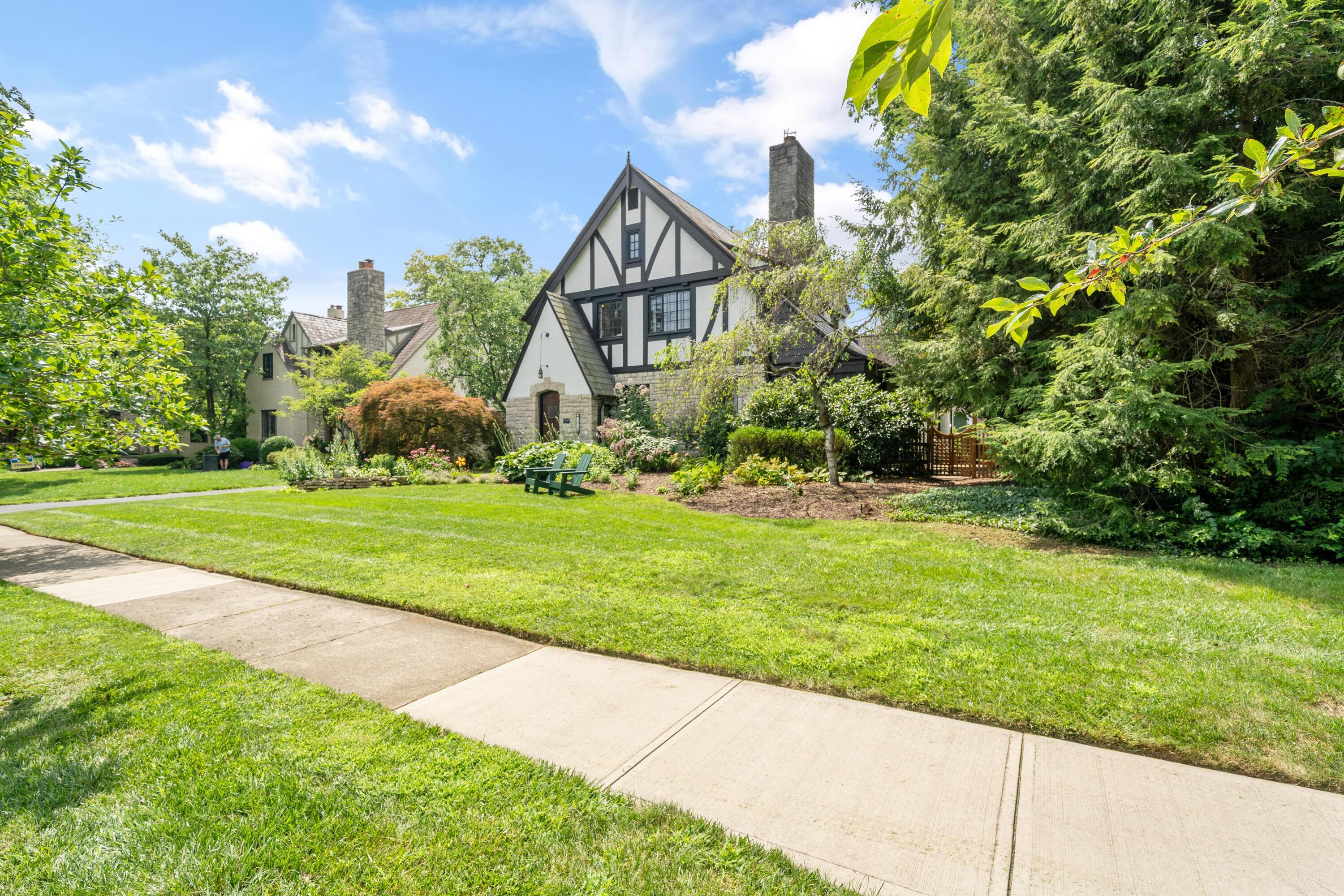 Property Photo:  2645 Bexley Park Road  OH 43209 