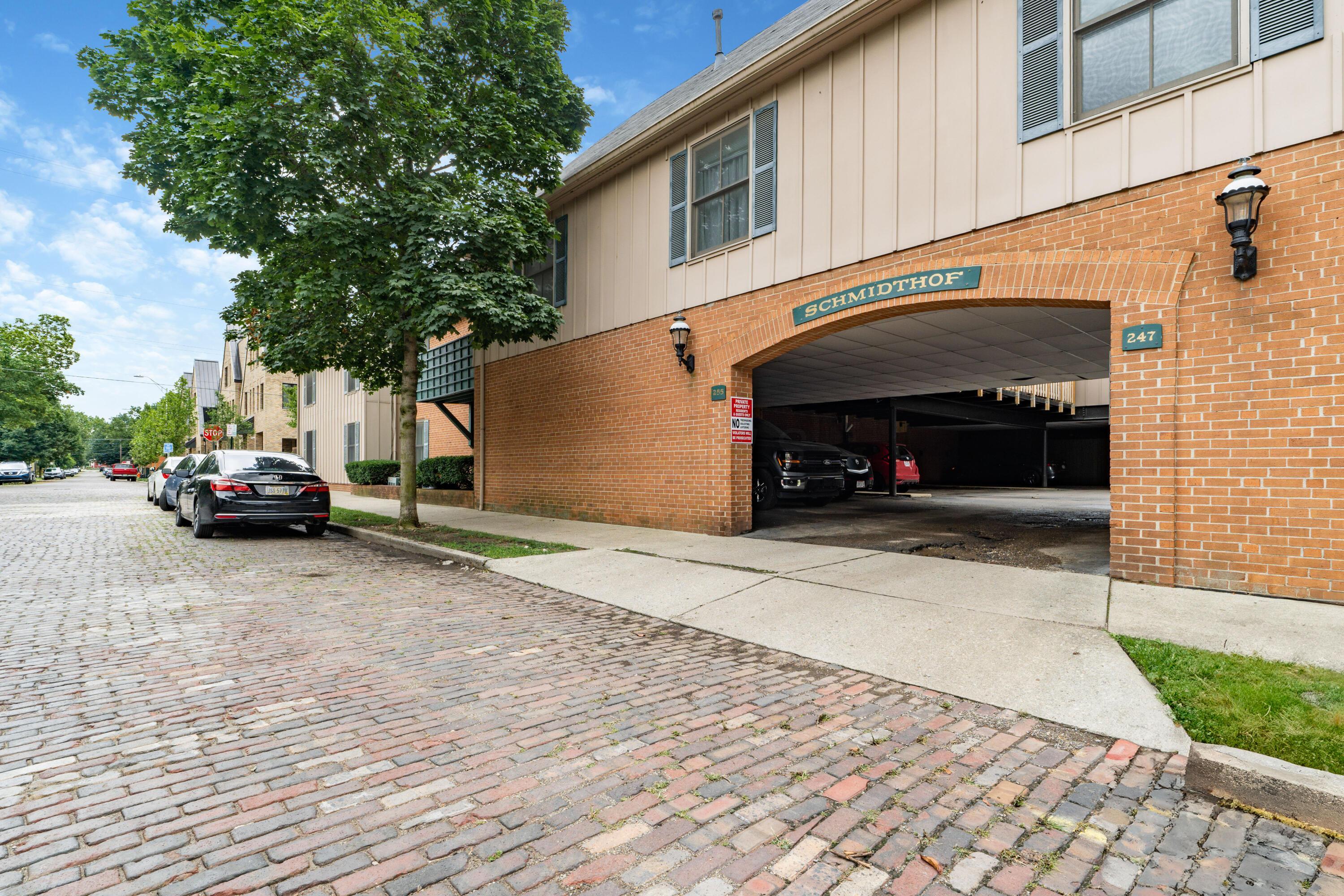 Property Photo:  251 E Kossuth Street  OH 43206 