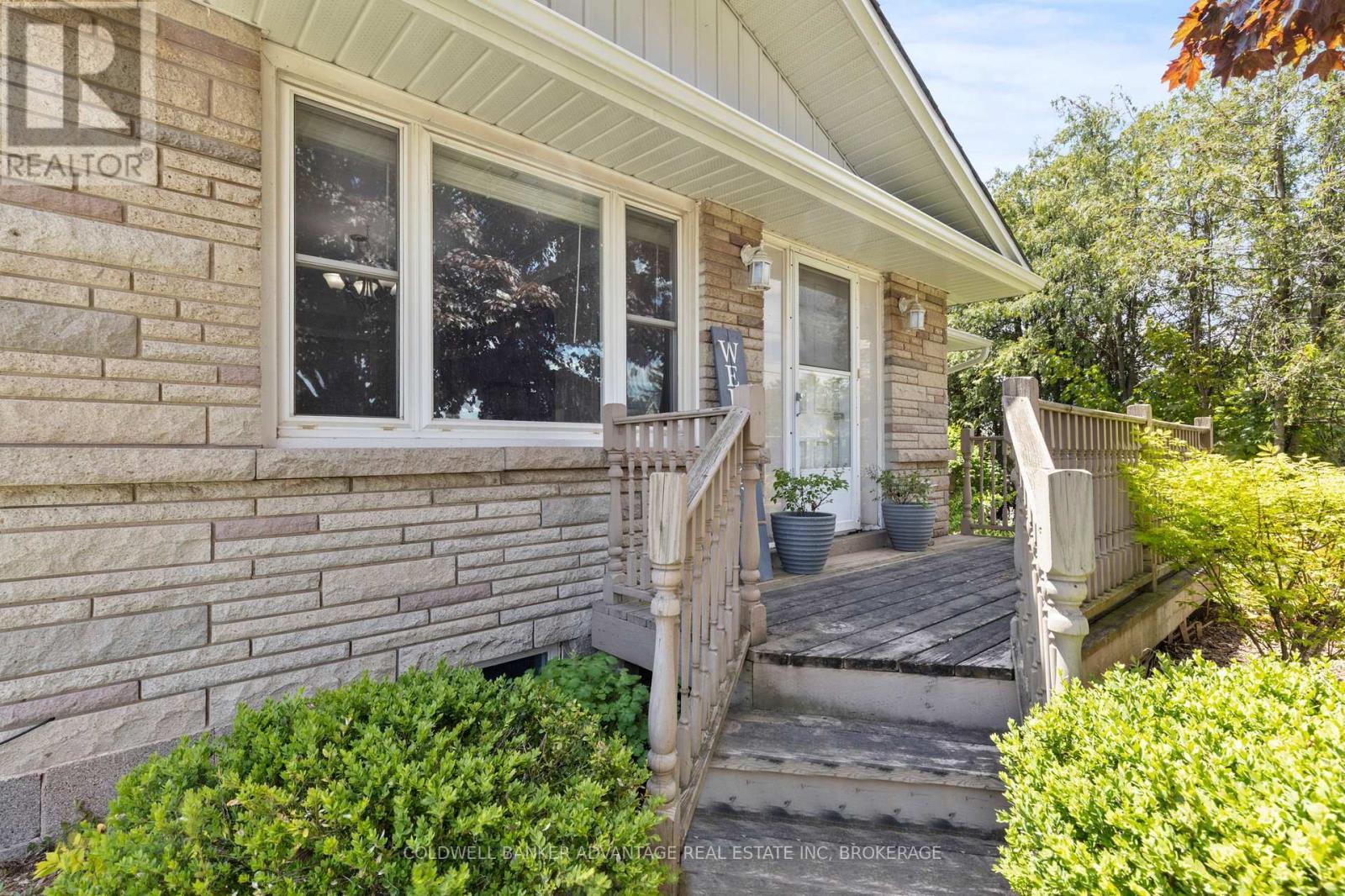 Property Photo: 302 Main Street East ON L3M 1P8